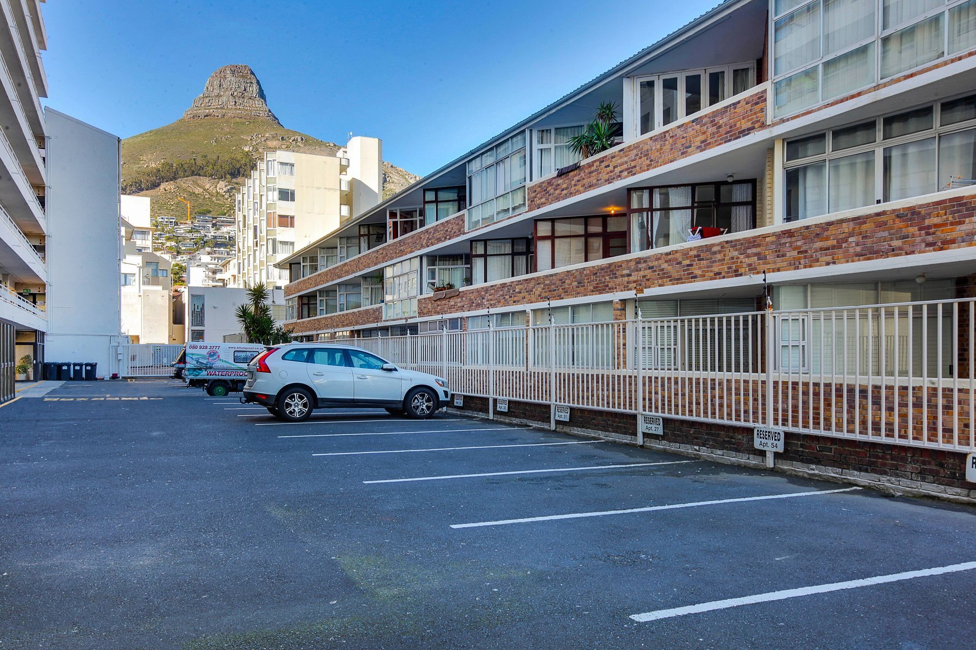 Backup Powered Sea View Apartment On The Promenade Kapstadt Exterior foto